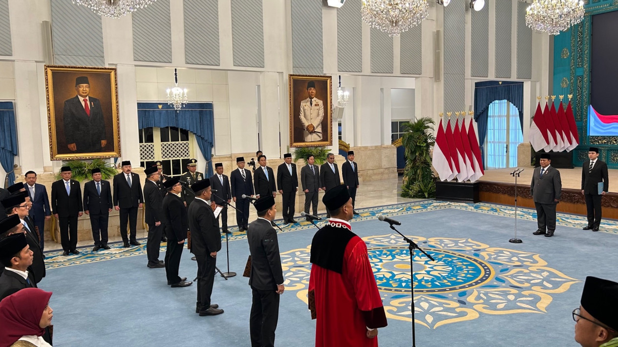 Prabowo Lantik Pimpinan Hingga Anggota Ombudsman RI, Sumpah Anti Suap dan Setia UUD 1945
            - galeri foto