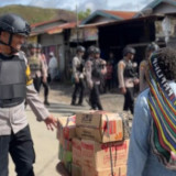 Lakukan Pendekatan Humanis ke Masyarakat, Plt Kapolres Dogiyai Pantau Pemulihan Kamtibmas