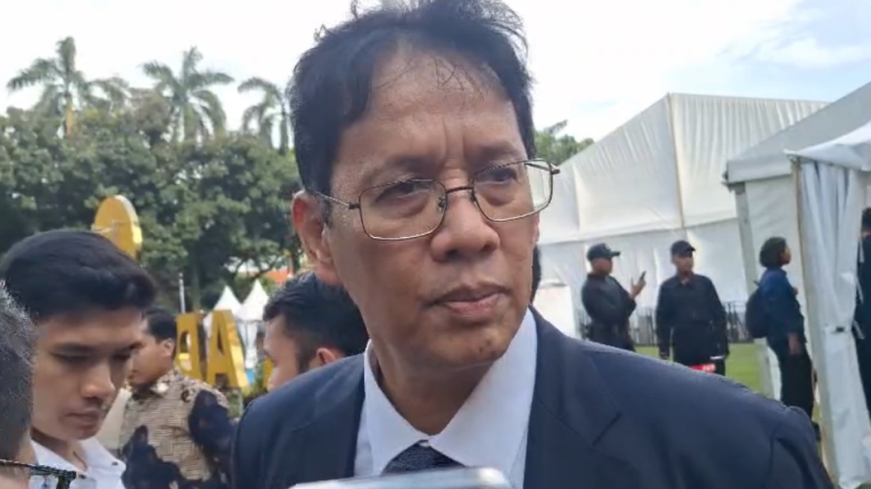 Menkeu Purbaya Pertimbangkan Beri Insentif Baru Motor Listrik: Sedang Saya Hitung
            - galeri foto