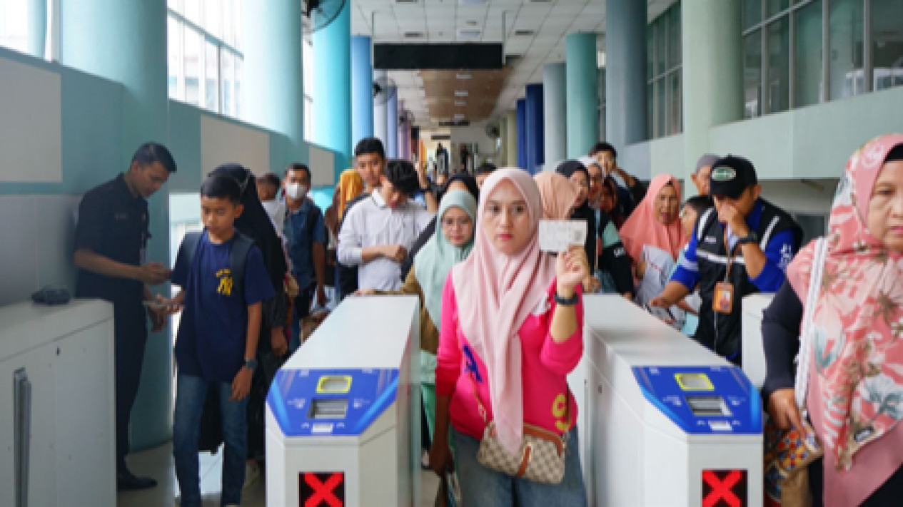 KAI Bandara Catat Kinerja Positif, Penumpang Triwulan I 2026 Meningkat
            - galeri foto