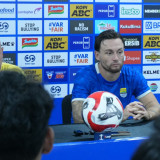 Bermodal Keangkeran GBLA, Klok Siap Jaga Tren Positif Persib atas Bali United