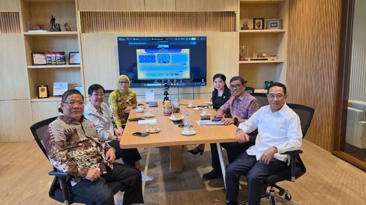 Wamenkes Beri Otoritas APPMBGI untuk Dampingi SPPG, Perkuat Keamanan MBG dengan Standar SLHS
            - galeri foto