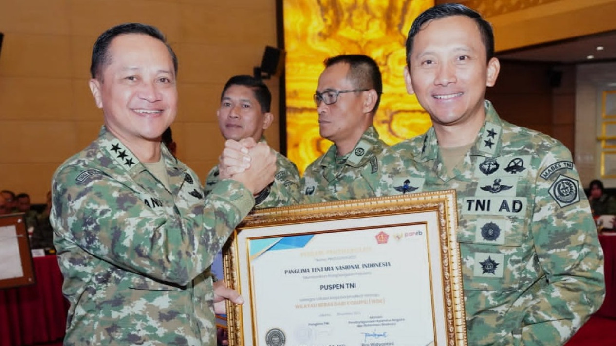 Lima Satker TNI Raih WBK, Komitmen Transparansi Diuji Konsistensi
            - galeri foto