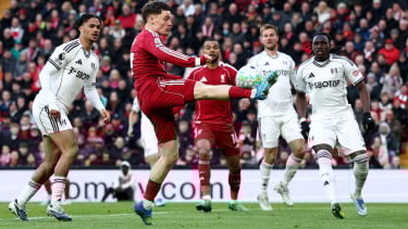 Kejutan Besar di Anfield! Ngumoha Jadi Pemain Termuda Cetak Gol untuk Liverpool