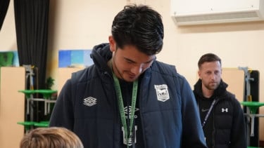 Terpopuler Timnas Indonesia: Elkan Baggott Hilang Didepak Pelatih Ipswich, Reaksi Skuad Garuda Usai Sandy Walsh Angkat Trofi