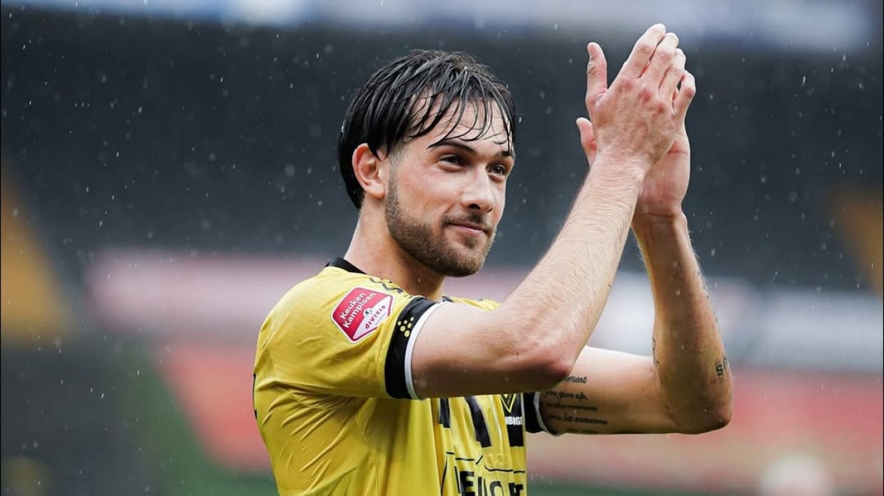 Cetak Dua Gol Dramatis di Menit Akhir untuk VVV Venlo, Dean Zandbergen Kirim Sinyal Kesiapan Bela Timnas Indonesia
            - galeri foto