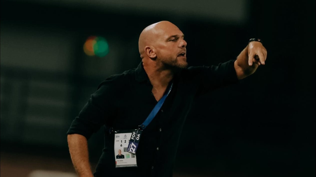 Baru Jebol Gawang Persib Setelah Lawan 10 Pemain, Pelatih Bali United: Yang Penting Cetak 2 Gol
            - galeri foto