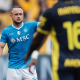 Gol Kilat 33 Detik dan Drama! Napoli Gagal Menang, Scudetto Terancam?