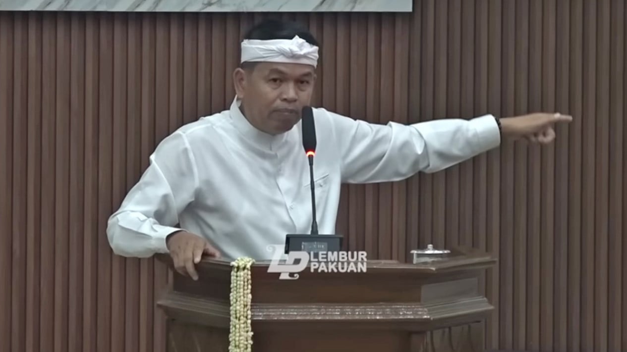 Dedi Mulyadi Tegas Minta Stop Calo Tenaga Kerja, Industri Subang Wajib Utamakan Warga Lokal
            - galeri foto