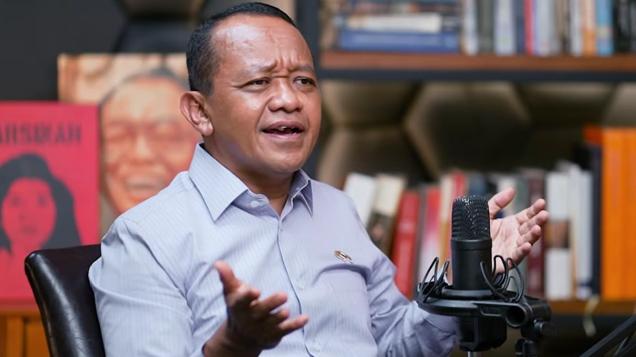 Dipuji 14 Menit oleh Presiden Prabowo, Bahlil Lahadalia Justru Ungkap Rahasia Hidupnya
            - galeri foto