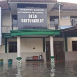 Banjir Masih Rendam Dayeuhkolot Bandung Pascahujan Deras, 19.408 Jiwa Terdampak