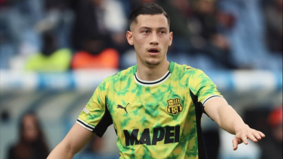 Memang Layak Jadi Kapten Timnas Indonesia! Aksi Berkelas Jay Idzes Lerai Keributan Pemain Sassuolo vs Genoa Jadi Sorotan di Eropa