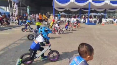 Ratusan Anak dari Berbagai Daerah di Indonesia Ikuti Kompetisi Pushbike di Sidoarjo