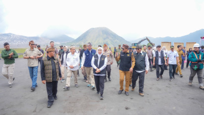 Gubernur Khofifah Lakukan Groundbreaking Jalan Lingkar Kaldera Tengger dan Resmikan Sarana Air Bersih di TNBTS