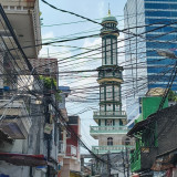 Kabel Semrawut akan Dipindahkan ke Bawah Tanah, Pramono: Tapi Perlu Waktu, Tidak Bisa Bim Salabim