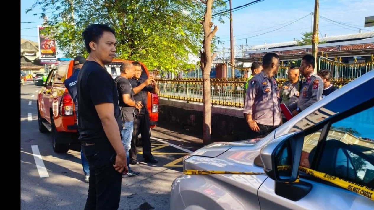 Driver Taksi Online Tewas Terkapar di Selatan Stasiun Tugu Yogyakarta, Surat Berobat Korban Ditemukan di Lokasi
            - galeri foto