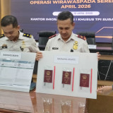 Tiga WNA Tiongkok Diduga Langgar Izin Tinggal, Diamankan Imigrasi Surabaya
