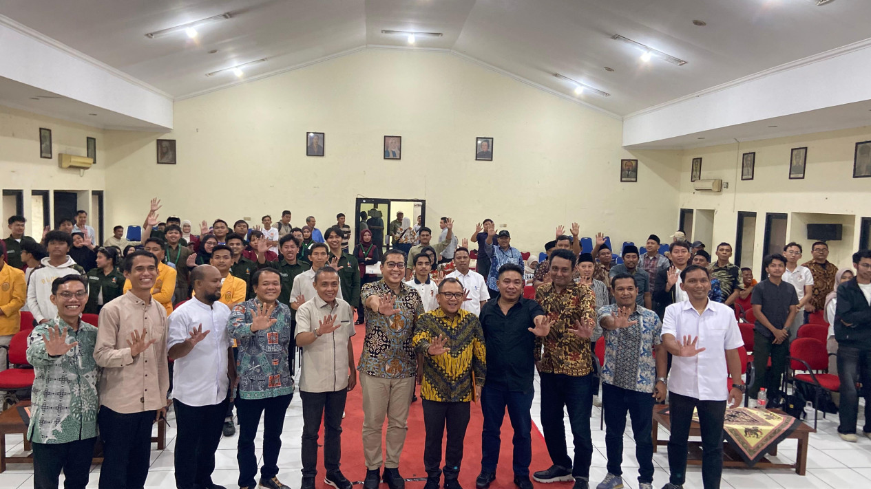 Gerakan Aktivis Jakarta Gelar Diskusi Publik tentang Modernisasi Sistem Air Bersih
            - galeri foto