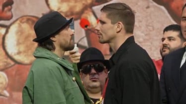 Face Off Panas Oleksandr Usyk vs Verhoeven, Ujian Rekor Sempurna “The Cat” di Kelas Berat Tinju