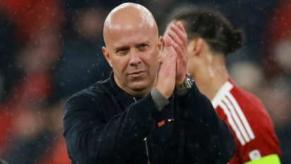 Terancam Dipecat, Arne Slot Bersikeras soal Masa Depan Liverpool usai Disingkirkan PSG dari Liga Champions