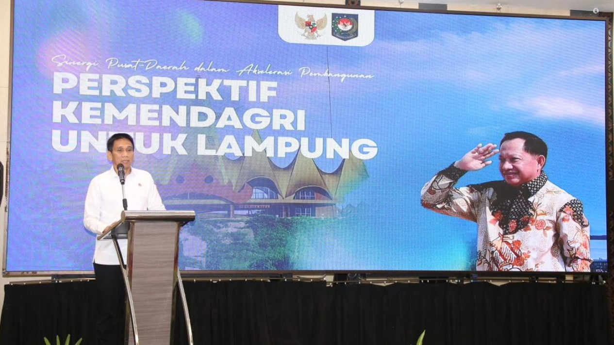 Wamendagri Wiyagus Dorong Lampung Jadi Penggerak Ekonomi Nasional, Tekankan Sinergi Pusat-Daerah
            - galeri foto