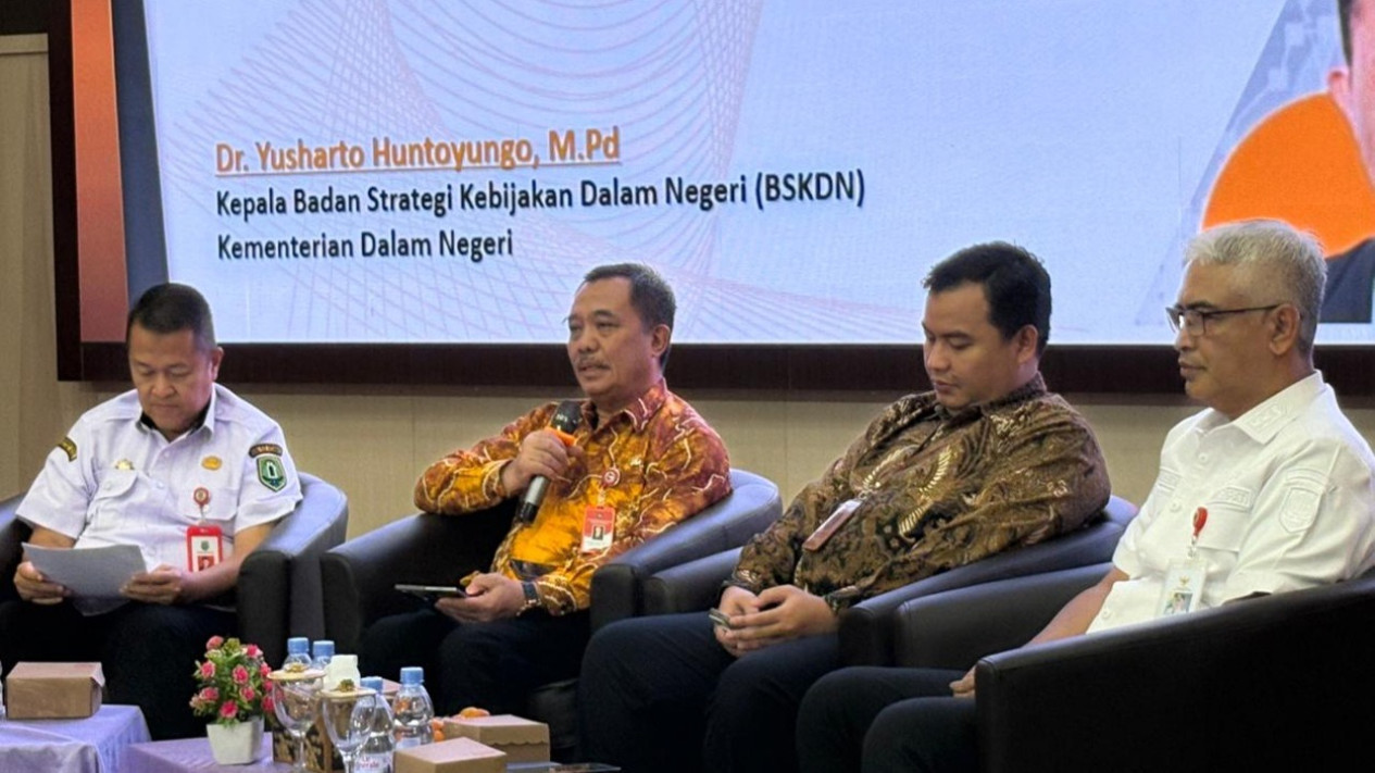 BSKDN Kemendagri Minta HSU Perbarui Inovasi, Jangan Berhenti di Satu Titik
            - galeri foto