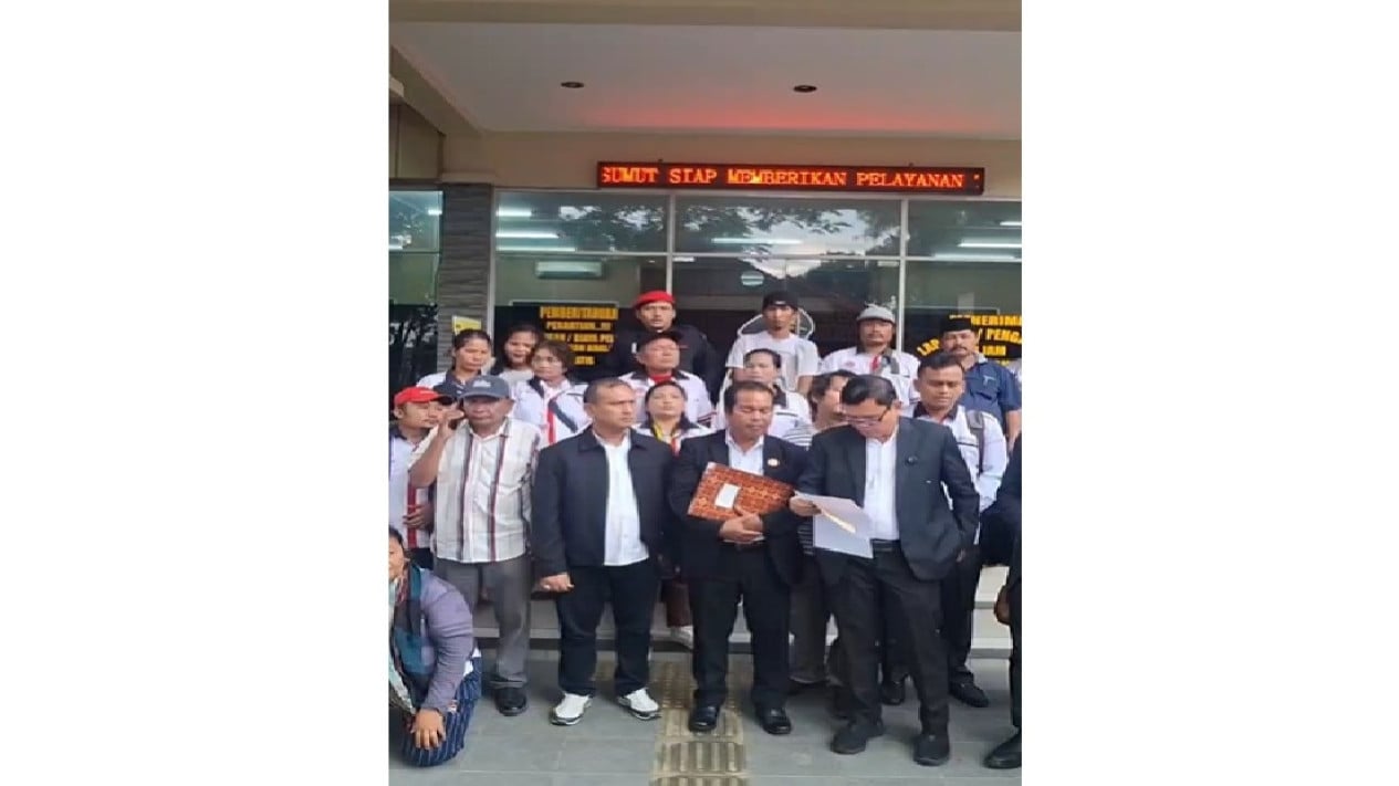 Aliansi Sipil Sumut Laporkan Jusuf Kalla ke Polisi Terkait Dugaan Penistaan Agama
            - galeri foto