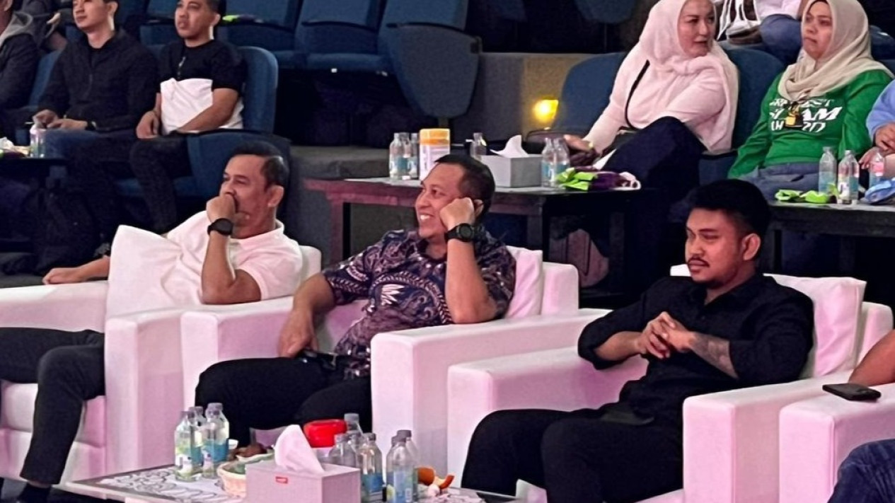 Selama Ini Tak Terlihat, Aripat Kini Jadi Figur Penting di Balik Industri Kreatif
            - galeri foto