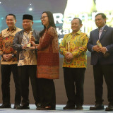 Wakil Ketua Komisi XIII DPR RI Sugiat Santoso Dapat Penghargaan Legislator Peduli Perlindungan HAM dalam KWP Award 2026