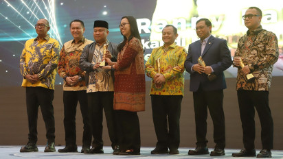 Wakil Ketua Komisi XIII DPR RI Sugiat Santoso Dapat Penghargaan Legislator Peduli Perlindungan HAM dalam KWP Award 2026