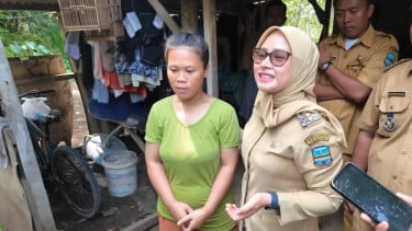 Bupati Pangandaran Dapat Info Ada Warganya Tinggal di Rumah Reyot, Langsung Datang Berujung Beri Bantuan