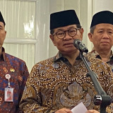 Gubernur Pramono Ngaku Wacana Jual Naming Rights Halte ke Partai Politik Cuma Bercanda