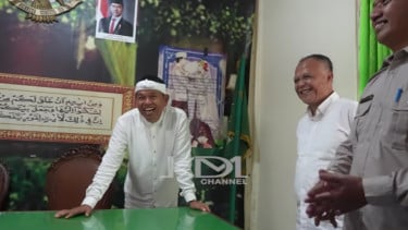 Reaksi Dedi Mulyadi Tiba-tiba Diajak Nikah Janda Anak Dua dari Bogor: Tolong KTP-nya Didata