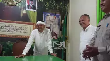 Reaksi Dedi Mulyadi Tiba-tiba Diajak Nikah Janda Anak Dua dari Bogor: Tolong KTP-nya Didata