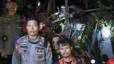 Medan Terjal dan Gelap, Evakuasi Korban Helikopter PK-CFX di Kalbar Dilanjutkan Jumat Pagi
