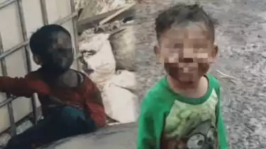 Kisah Haru Azil, Bocah Cemong Pengantar Angsuran Bantu Ibu Bekerja di Pabrik Arang Demi Bayar Cicilan Viral