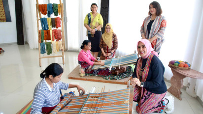 Ketua Harian Dekranas Dorong Penguatan Pemasaran dan Kreativitas Tenun di Belu