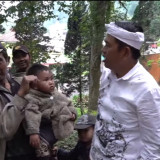 Dibohongi Pemulung yang Cari Botol Bekas Sambil Gendong Anak, Gubernur Jawa Barat Dedi Mulyadi Kecewa Berat