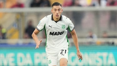 Media Italia Terkagum-kagum dengan Jay Idzes usai Buat Eks Real Madrid Mati Kutu di Laga Sassuolo Vs Como: Tidak Ada yang Bisa Menembus