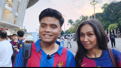 Pertama Kali Nonton di GBK, Fans Garis Keras Barcelona Ini Tak Sabar Saksikan Aksi dari Martin Montoya