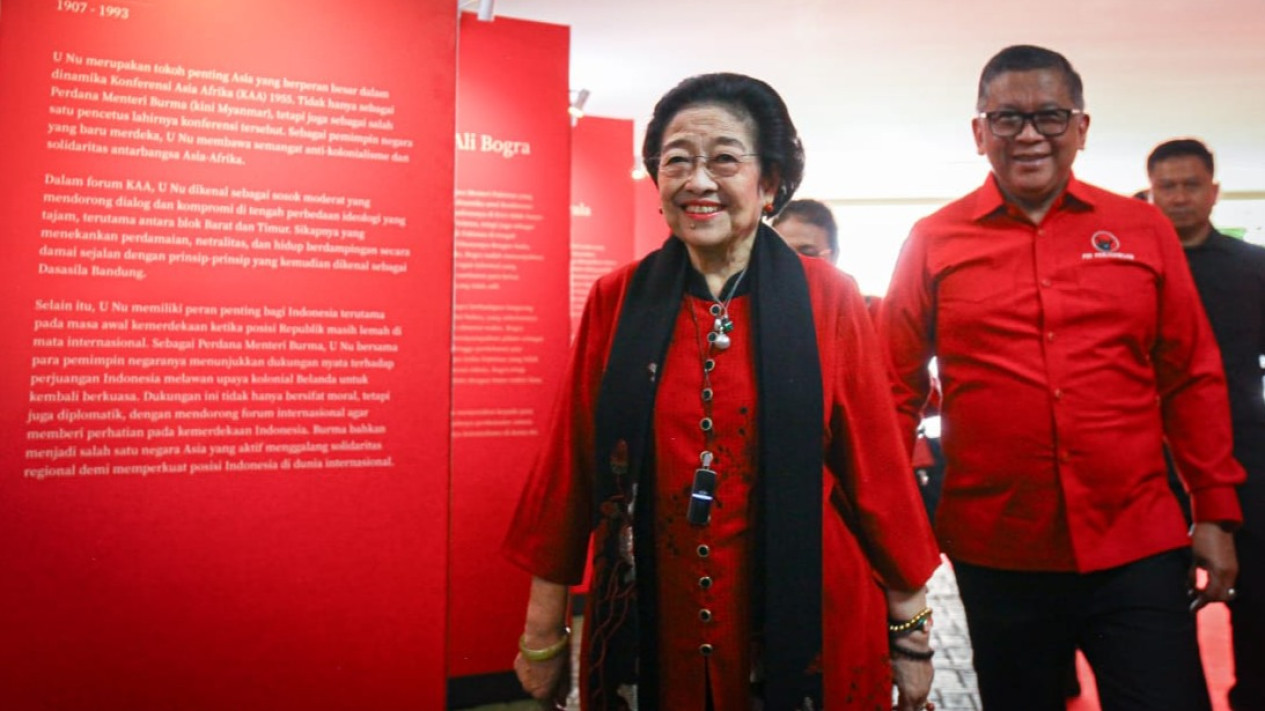 Megawati Soroti Konflik Iran – Venezuela, Tegaskan Dasa Sila Bandung Masih Jadi Pegangan Dunia
            - galeri foto