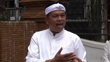 Datangi Rumah Duka Korban KRL Bekasi, Dedi Mulyadi Siap Asuh Anak Korban: Sekarang Menjadi Anak Saya