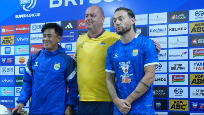 Jelang Duel Persib Bandung Kontra Dewa United, Marc Klok Lempar Kelakar kepada Nick Kuipers
