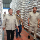 Prabowo Sidak Gudang Bulog di Magelang, Tani Merdeka Soroti Soal Swasembada Pangan