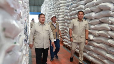Prabowo Sidak Gudang Bulog di Magelang, Tani Merdeka Soroti Soal Swasembada Pangan