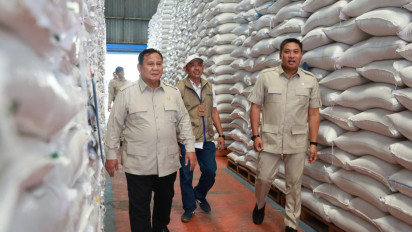 Prabowo Sidak Gudang Bulog di Magelang, Tani Merdeka Soroti Soal Swasembada Pangan