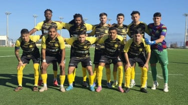 Tak Dinaturalisasi Meski Pernah Berseragam Timnas Indonesia dan Cetak Gol, Bek Keturunan Surabaya Ini Alami Nasib Apes di Kasta Teratas Eropa