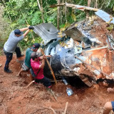 Kepolisian Kawal Olah TKP dan Investigasi Kecelakaan Helikopter PK-CFX di Nanga Taman Sekadau