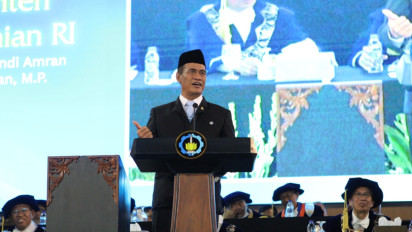 Menteri Pertanian - ITS Perkuat Kolaborasi Hilirisasi Energi, Ujicoba Produksi Bensin Sawit Skala Mikro