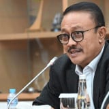 Harga BBM Subsidi Tak Naik, DPR: Ini Tameng Ekonomi Nasional dari Gejolak Global